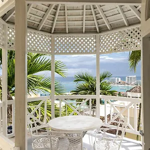 Pampered In Paradise Columbus Heights 2 Bedroom Penthouse Near Ian Fleming Airport Apartment